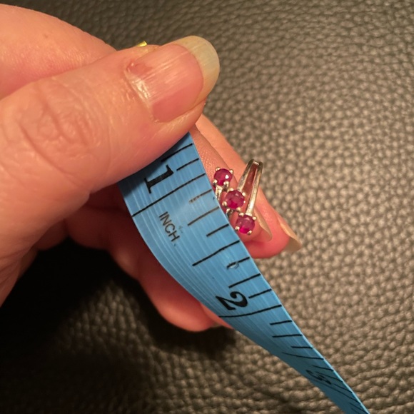 Genuine Ruby 10k white gold size 5 - Picture 8 of 9